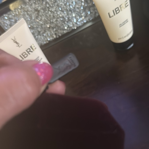 YSL beaute bag with lotions - Picture 3 of 5